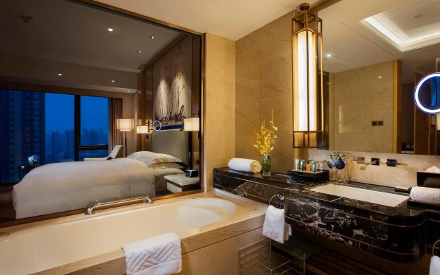 Hilton Wuhan Riverside