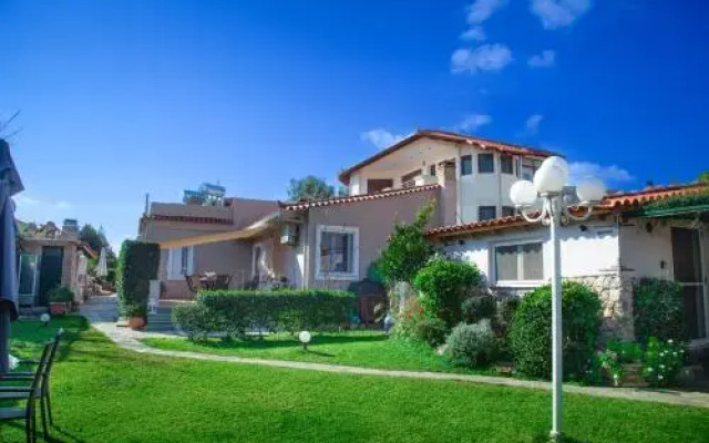 Natalie Apartments
