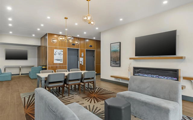 Best Western Plus Suites Downtown