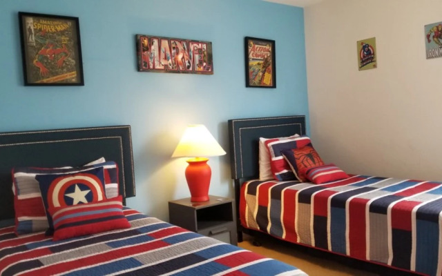 The Shire, Davenport, US