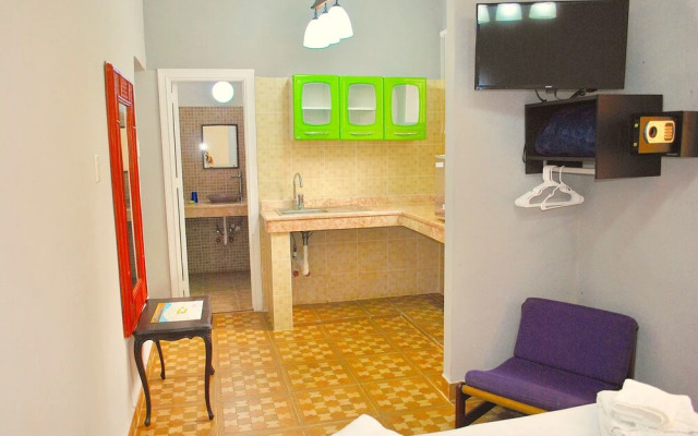 AHT Colonial Hostel