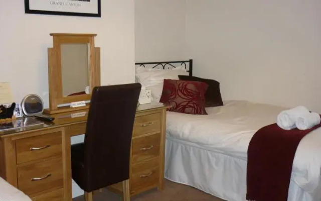 Dilmore House Bed  Breakfast Worcester England