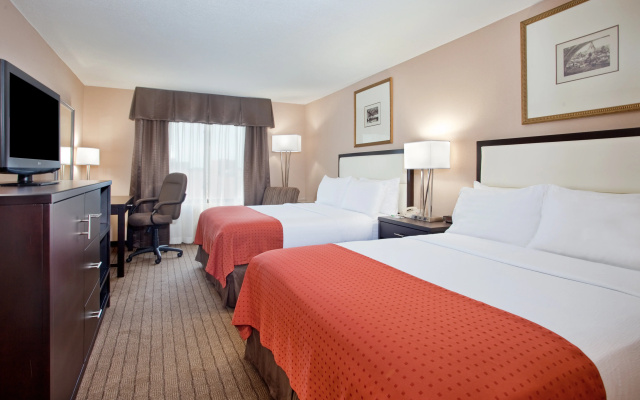 Holiday Inn At The Plaza
