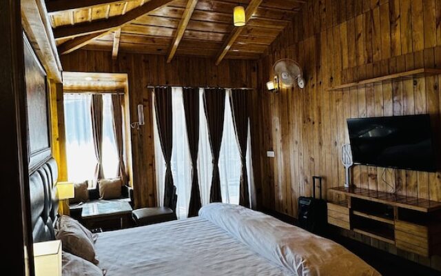 Luxury Stay By Hmt