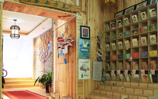 Luoyang Longmen Youth Hostel