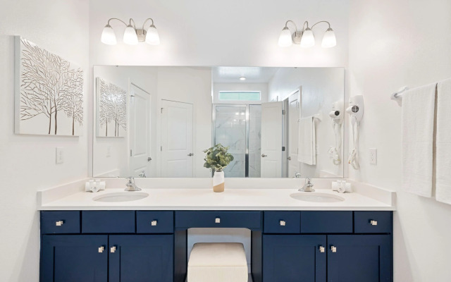 Upstay - 31-guest Home w Pool-hot Tub-cinema-games