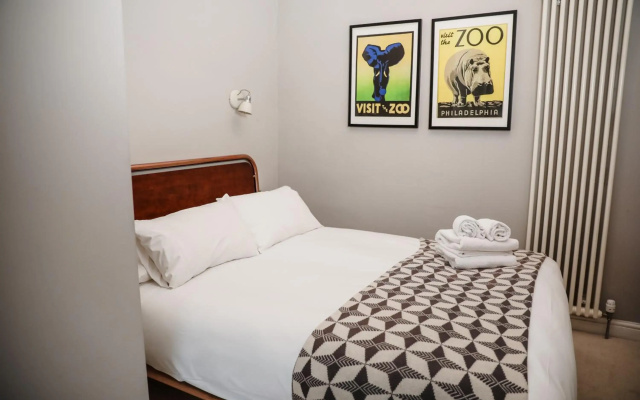 Grand & Graceful One Bed Flat in Clifton Village