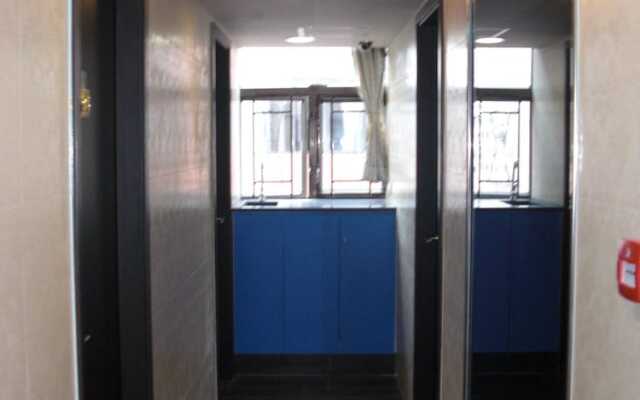 Empire Commercial Hotel