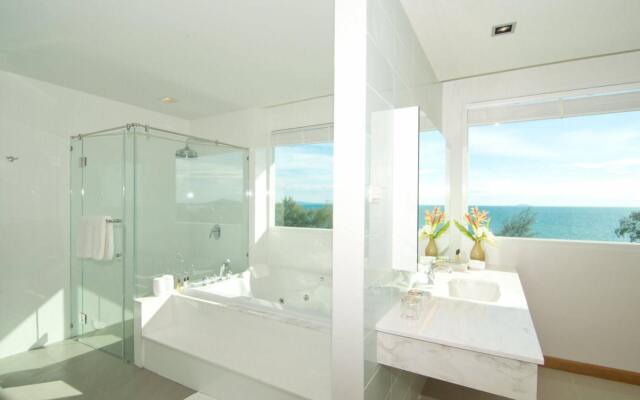 Welcome World Beachfront Resort
