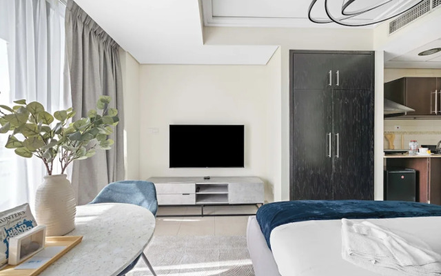 Silkhaus Goldcrest Views 2