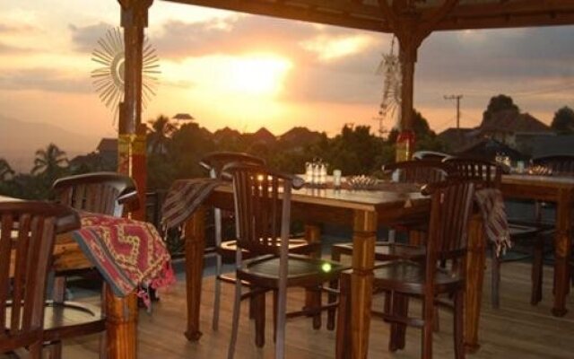 Aditya Homestay Munduk