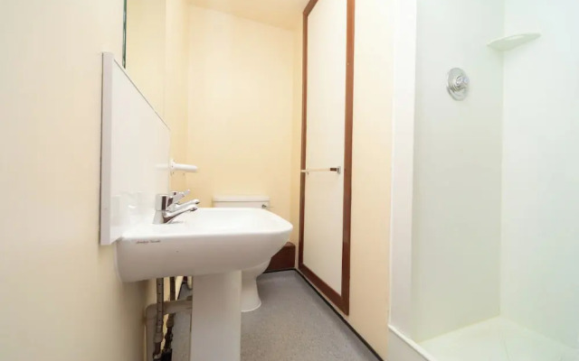 JOIVY Inviting flat near Edinburgh Castle - Adults Only