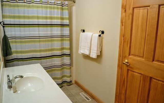 Minocqua Lake - A1 2 Bedroom Condo