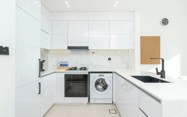 PVH - Serene 1BR - Binghatti House