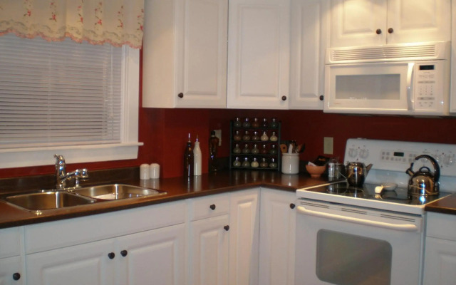 Spanish Bay Inn, CANADA