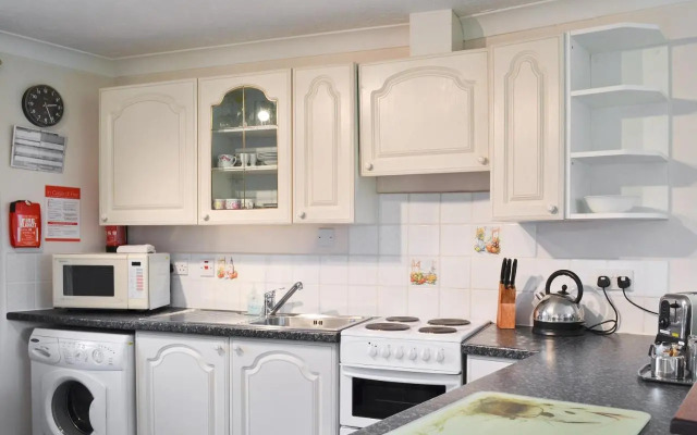 The Galley E3770