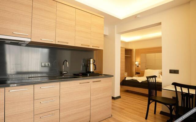 Alesta Seaside Residence