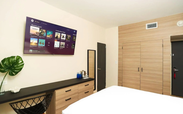 The Tryst Beachfront Hotel