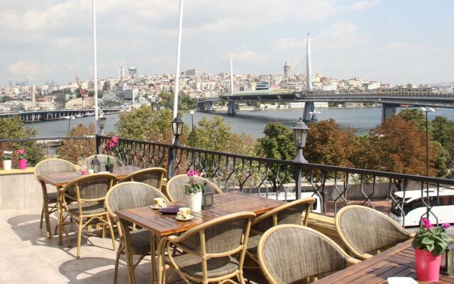 Roof Istanbul Hotel