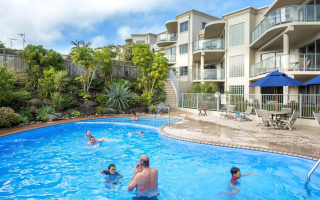 The Reef Beachfront Apartments