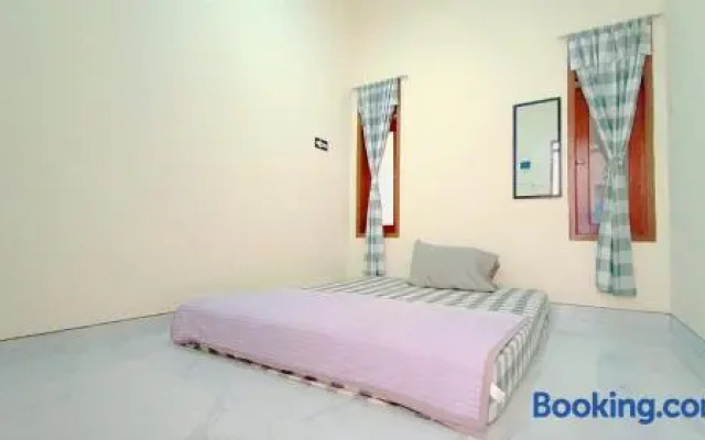 Surabaya Homey near UNAIR (Syariah)