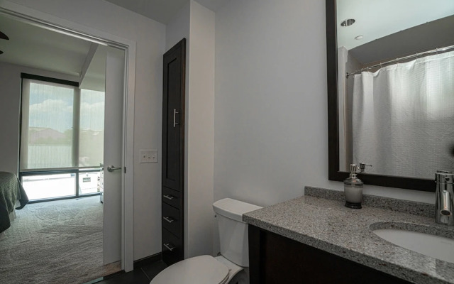 SoBe Belmont St Apartments