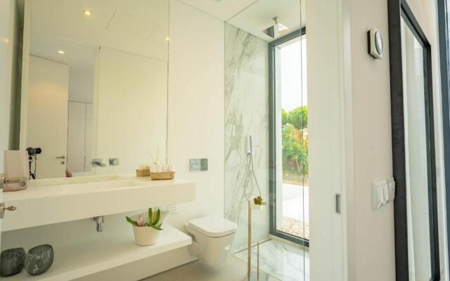 ONE SIX Villa in Vilamoura