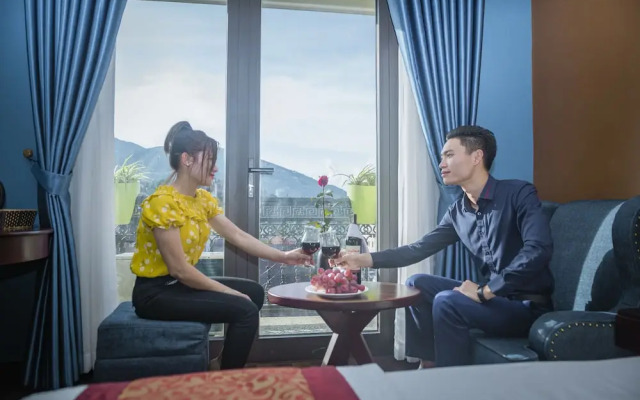 Sapa Full House Hotel