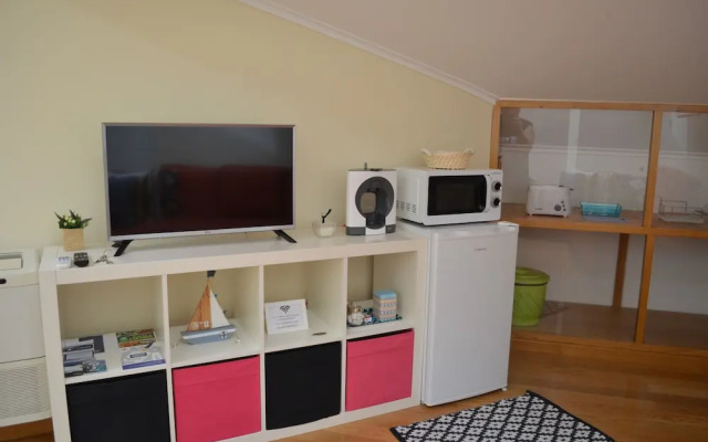 Cozy Studio at Carcavelos Beach