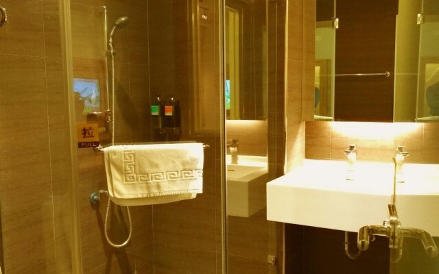 Travel Light Hotel