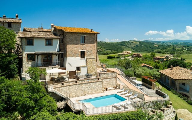 Holiday Home With Swimming Pool and Fantastic View in a Special Borgo