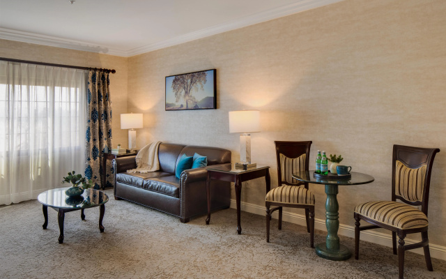 Ayres Suites Diamond Bar
