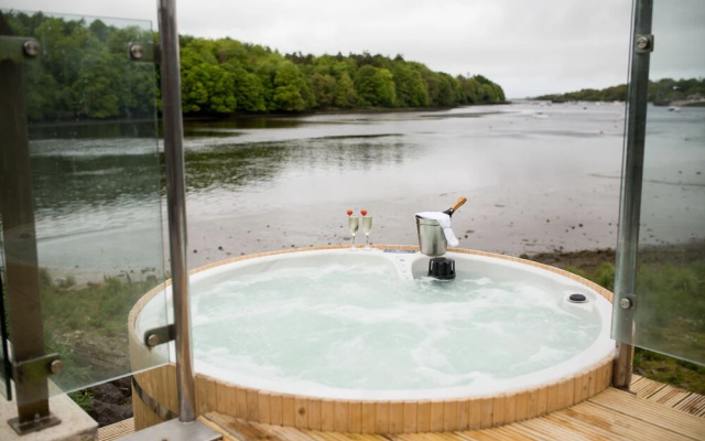 Ice House Hotel