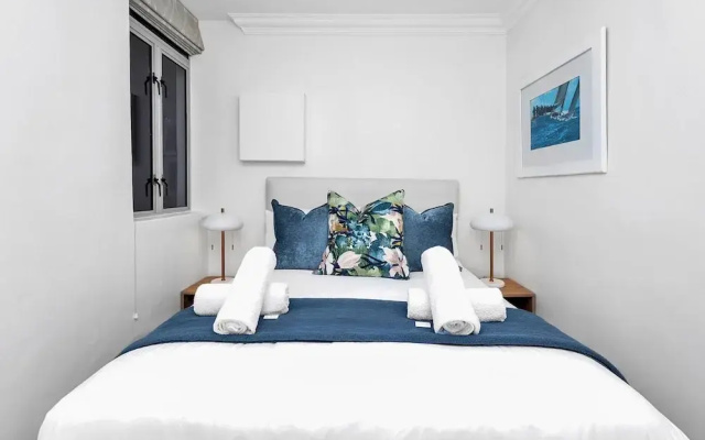 2bed Central Apartment in Cape Town Atlantic Point