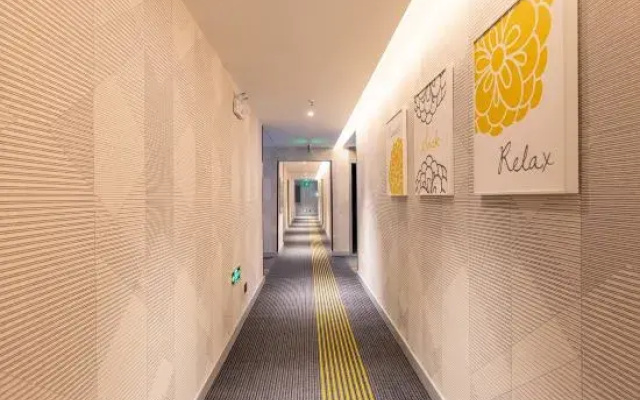 7 Days Inn (Beijing South Railway Station Jiaomen West Subway Station Branch)