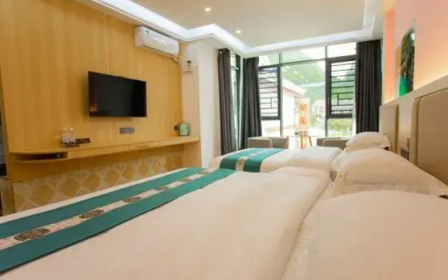 Libo Xiaoqikong Xinjiayuan Inn