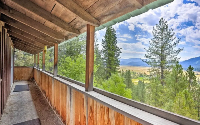 Peaceful Cabin w/ Mtn + River Views, Fire Pit