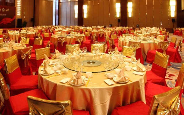 Gloria Grand Hotel