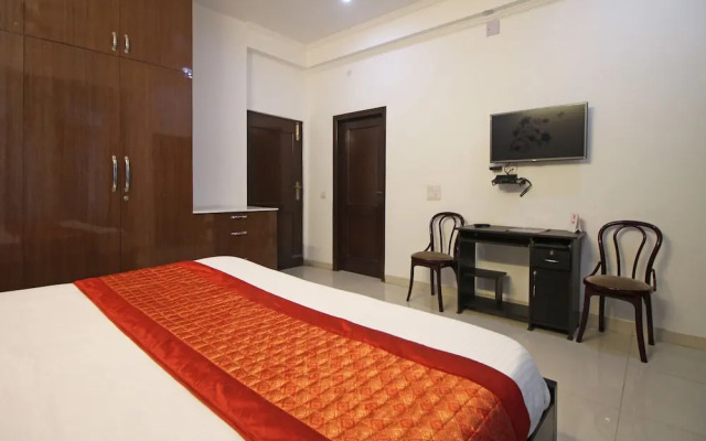 OYO 7526 near Artemis Hospital