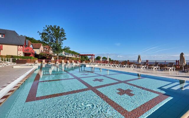 Apartment in Residence & Spa With Common Pool and Sauna, Houlgate