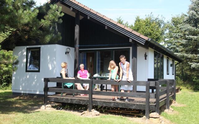 Detached bungalow in Naturpark Nordeifel near a reservoir