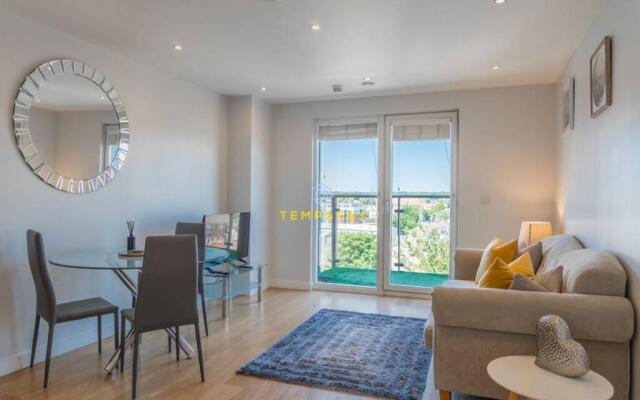 London In 15 Mins! Stylish Apartment Near Heathrow
