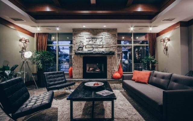 Summit Lodge Boutique Hotel