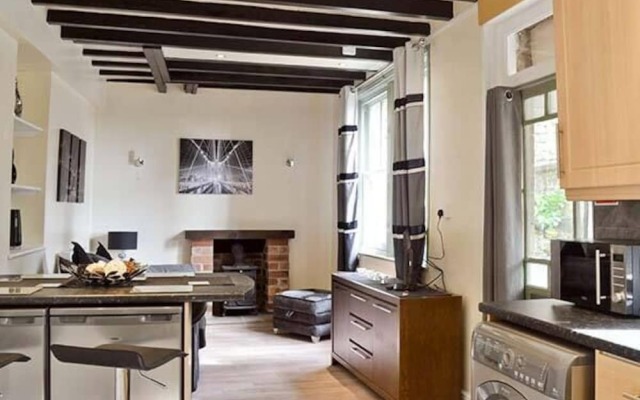 Ingle-nook Retreat