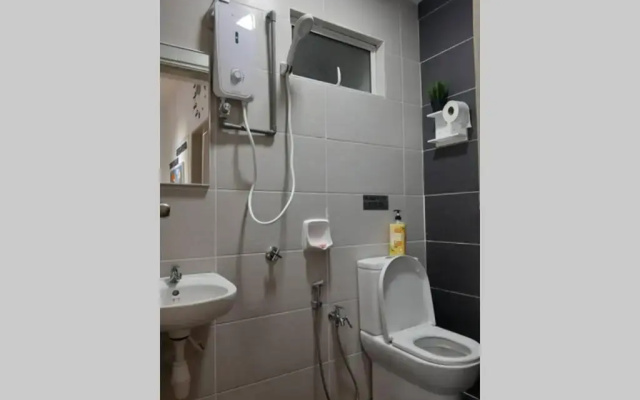 Avengers Homestay @ KLIA + FREE Wifi & Netflix