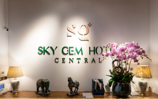 Sky Gem Central Hotel