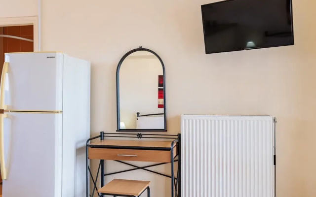 Cozy Studio w Balcony in the Center of Filiatra