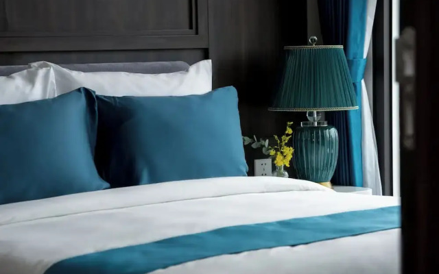 The Gloria Serviced Apartment by Silk Path