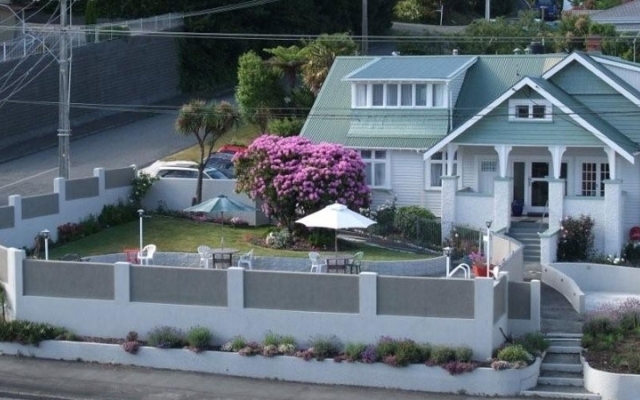 Picton House B&B and Motel