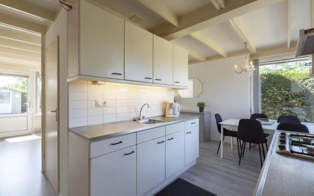Welcoming Bungalow With Garden